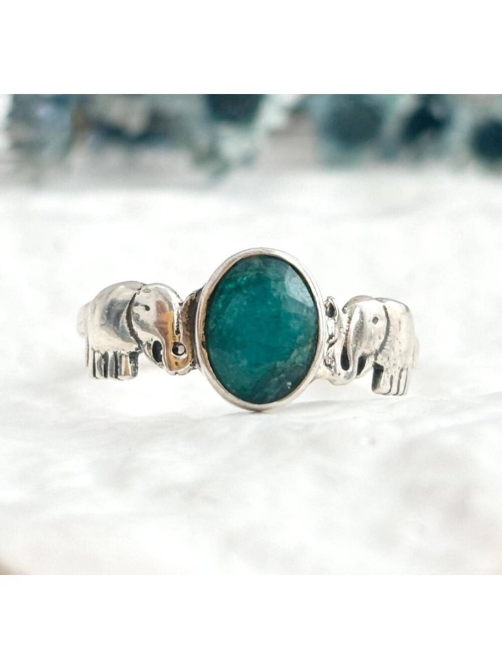 Lucky Elephant Green Emerald Gemstone Sterling Silver 925 Vintage Ring - sz 7.5